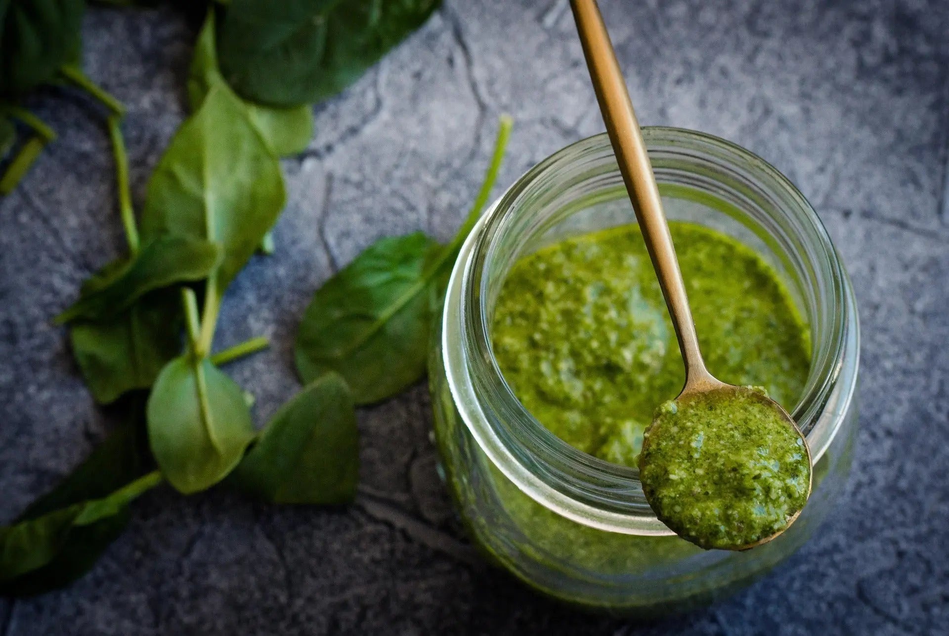 Kako da uvrstite pesto sos u svakodnevnu ishranu? Delikatesi i tako to...