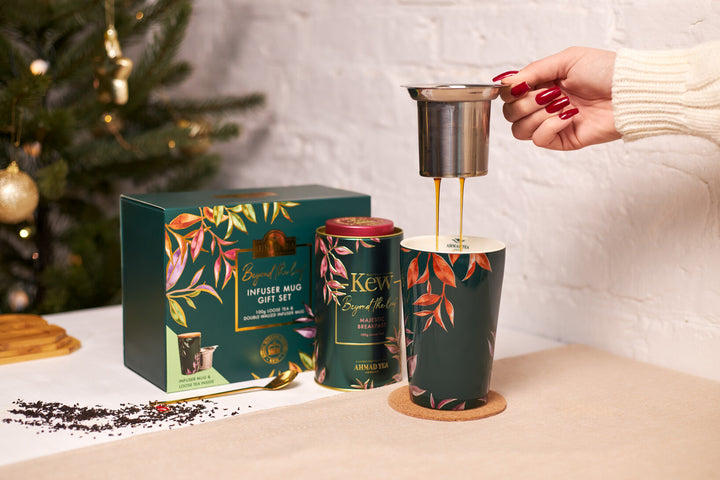 AHMAD SET ČAJ KEW MAJESTIC BREAKFAST 100g + ŠOLJA SA INFUZEROM