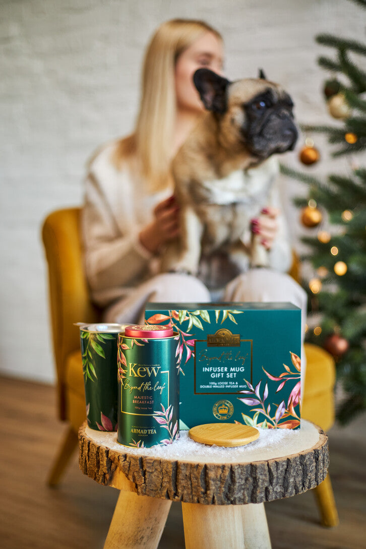 AHMAD SET ČAJ KEW MAJESTIC BREAKFAST 100g + ŠOLJA SA INFUZEROM