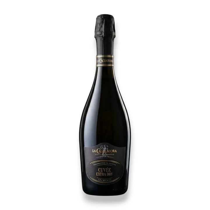 Delikatesi i tako to... La Cacciatora Cuvee Extra Dry sparkling wine in a dark glass bottle with elegant black label
