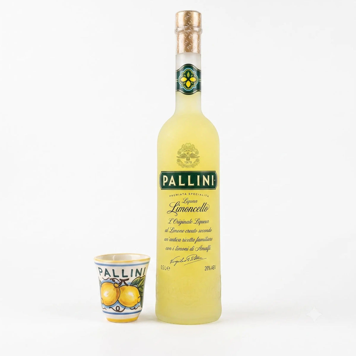 Delikatesi i tako to... Pallini Limoncello 0.5L bottle with a decorative ceramic shot glass featuring lemon motifs